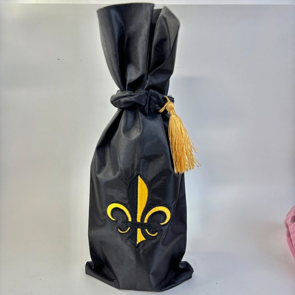 Set of 4 embroidered wine bottle gift bag